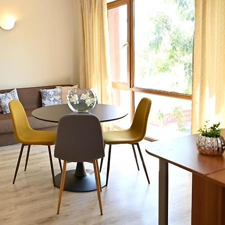 Apart Hotel Primavera 2 Primorsko Bagian luar foto