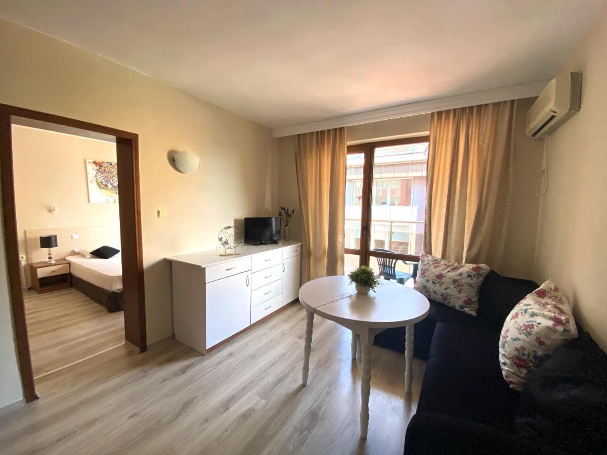 Apart Hotel Primavera 2 Primorsko Bagian luar foto